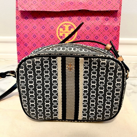Tory Burch Gemini link crossbody - Picture 8 of 9